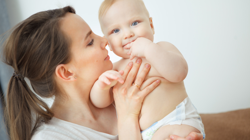 Att bebisar doftar gott är ingen hemlighet och nu undersöker forskare om det går att använda bebisdoft mot depression. Foto: Shutterstock